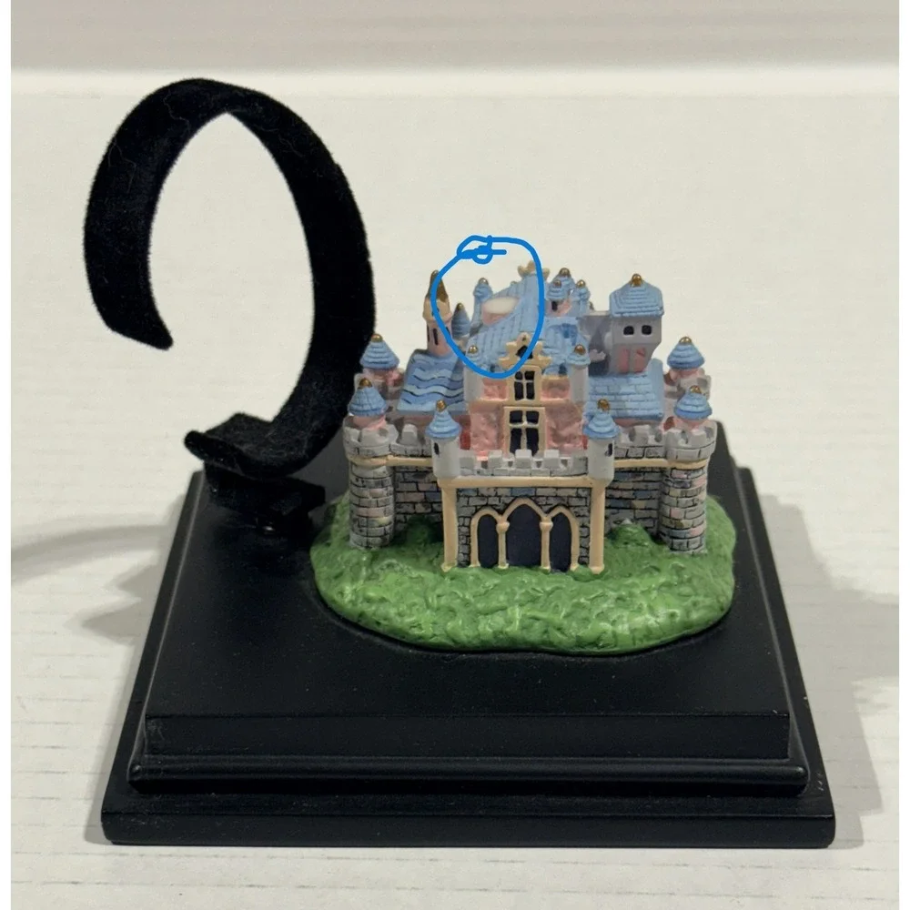 DISNEY 75th Everlasting Time Watch Collectors Club VII - Castle‎ and Watch #2153